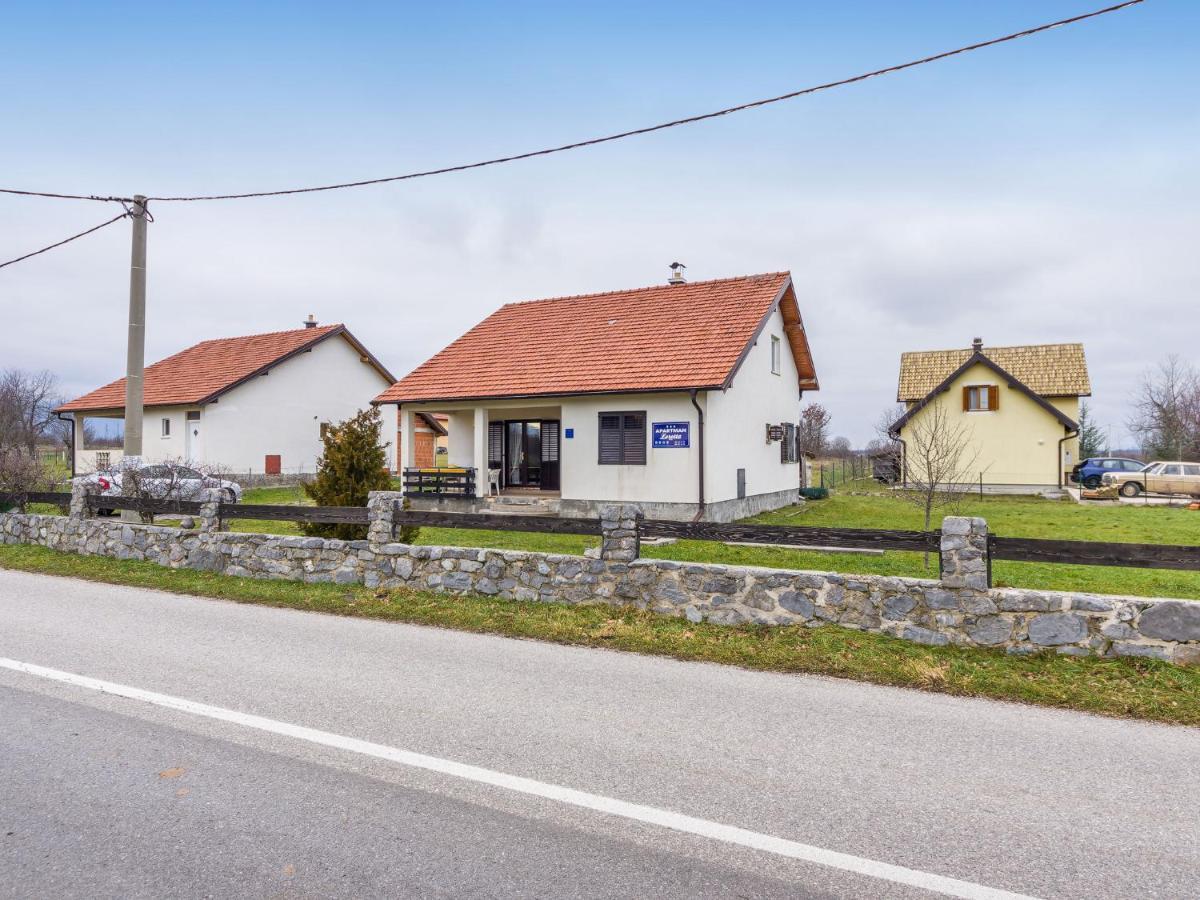 Vacation House Loreta Sveti Rok Экстерьер фото